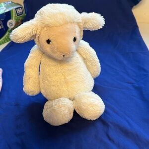 Jellycat Cream Bashful Lamb Stuffed Animal